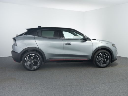 Alfa Romeo Junior Elettrica Speciale 54 kWh | Achteruitrijcamera | Airco (automatisch) | Apple Carplay/Android Auto... ActivLease financial lease