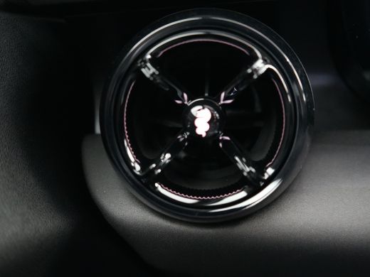 Alfa Romeo Junior Elettrica Speciale 54 kWh | Achteruitrijcamera | Airco (automatisch) | Apple Carplay/Android Auto... ActivLease financial lease