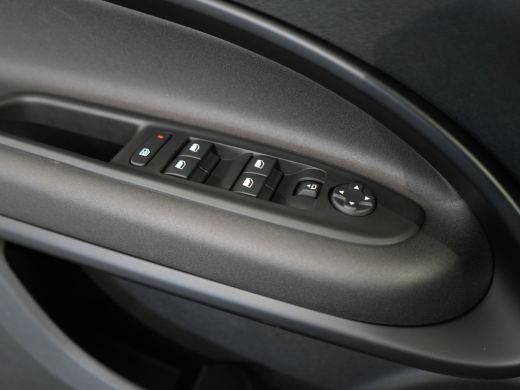 Alfa Romeo Junior Elettrica Speciale 54 kWh | Achteruitrijcamera | Airco (automatisch) | Apple Carplay/Android Auto... ActivLease financial lease