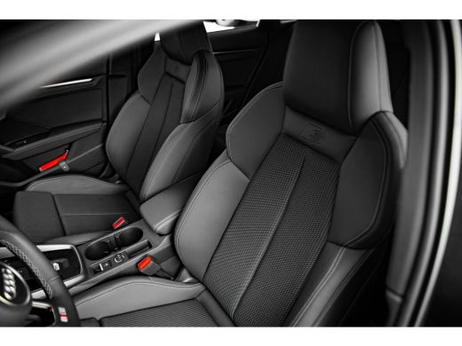 Audi A3 Sportback Audi 35 TFSI 150pk S edition | Extra getint glas | Lichtmetalen velgen 5-spaaks 18" ActivLease financial lease
