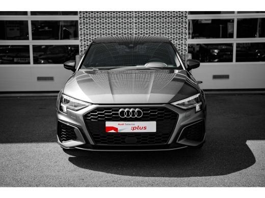 Audi A3 Sportback Audi 35 TFSI 150pk S edition | Extra getint glas | Lichtmetalen velgen 5-spaaks 18" ActivLease financial lease