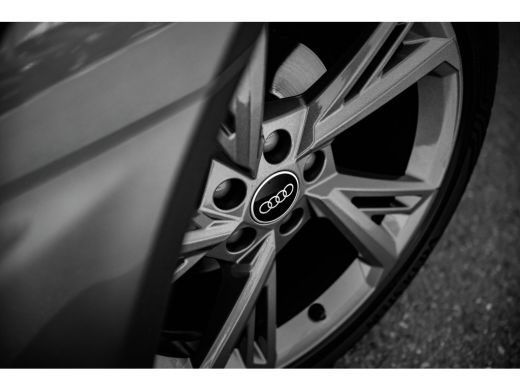 Audi A3 Sportback Audi 35 TFSI 150pk S edition | Extra getint glas | Lichtmetalen velgen 5-spaaks 18" ActivLease financial lease