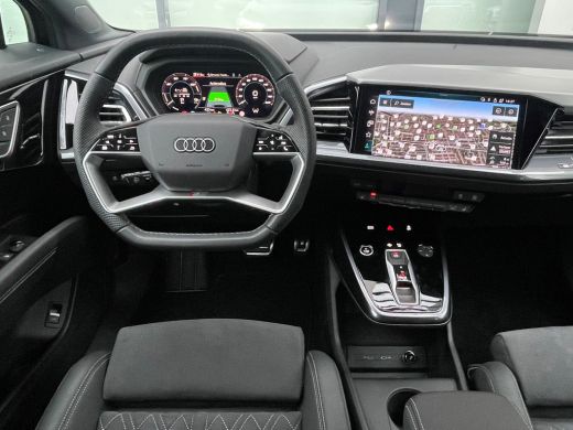 Audi Q4 e-tron 45 S Edition 82 kWh Comfortpakket | Asssistentiepakket plus | 21 inch velgen Keyless entry | Priv... ActivLease financial lease