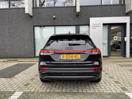 Audi Q4 e-tron 45 S Edition 82 kWh Comfortpakket | Asssistentiepakket plus | 21 inch velgen Keyless entry | Priv... ActivLease financial lease