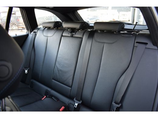 BMW 3 Serie Touring 318i M Sport Corporate Lease | Automaat | Pano | Leer | Stoelverw. ActivLease financial lease