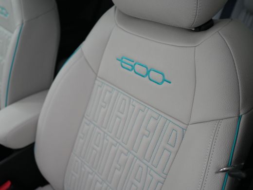 Fiat 600E Fiat La Prima Automaat ActivLease financial lease