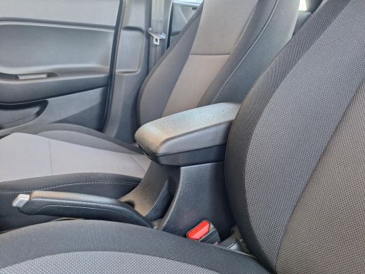 Hyundai i20 1.0 T-GDI Comfort | Rijklaarprijs! | Trekhaak 1000kg! | Climate Control | Cruise Control | Apple ... ActivLease financial lease