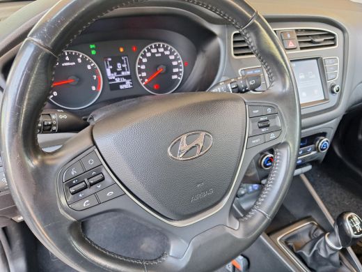 Hyundai i20 1.0 T-GDI Comfort | Rijklaarprijs! | Trekhaak 1000kg! | Climate Control | Cruise Control | Apple ... ActivLease financial lease