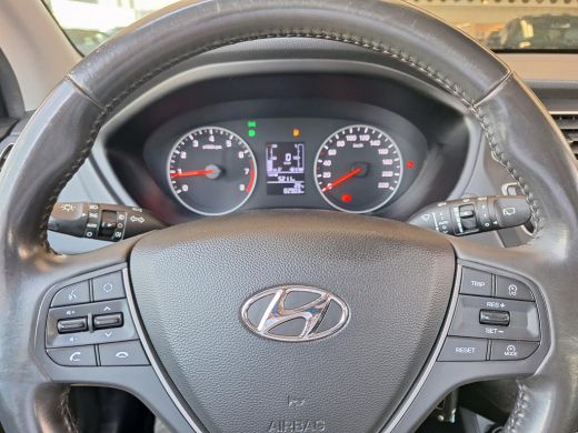 Hyundai i20 1.0 T-GDI Comfort | Rijklaarprijs! | Trekhaak 1000kg! | Climate Control | Cruise Control | Apple ... ActivLease financial lease