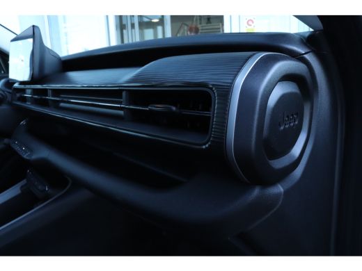 Jeep Avenger Longitude Business Pack 54 kWh | Stoelverwarming | Cruise Control | Navigatie | Sensoren achter |... ActivLease financial lease