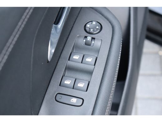 Opel Mokka Opel 1.2 TURBO 130PK ULTIMATE AUTOMAAT / NAVI / LEDER / CLIMA / LED / PDC / 18" LMV / CAMERA / KE... ActivLease financial lease