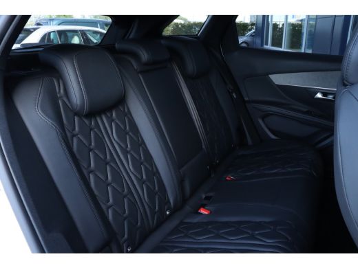 Peugeot 3008 Peugeot 1.6 HYbrid 225 GT Pack | Adaptieve Cruise | Nappa Leder | 360' Camera | Stoelverwarming |... ActivLease financial lease