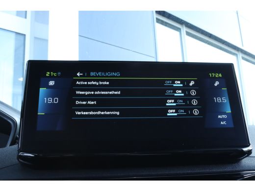 Peugeot 3008 Peugeot 1.6 HYbrid 225 GT Pack | Adaptieve Cruise | Nappa Leder | 360' Camera | Stoelverwarming |... ActivLease financial lease