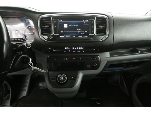 Peugeot Expert 227S 2.0 BlueHDI 180PK Automaat 360 Camera Airco Carplay Trekhaak 17"LMV LED 3 Persoons Cruise PDC ActivLease financial lease