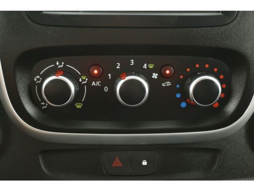 Renault Trafic 1.6 dCi T29 L1H1 Airco Cruise Navigatie PDC 3 Persoons Elektrpakket ActivLease financial lease