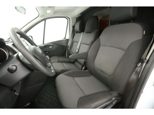 Renault Trafic 1.6 dCi T29 L1H1 Airco Cruise Navigatie PDC 3 Persoons Elektrpakket ActivLease financial lease