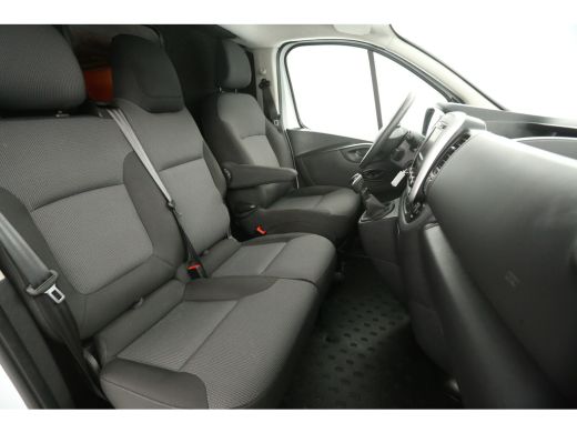 Renault Trafic 1.6 dCi T29 L1H1 Airco Cruise Navigatie PDC 3 Persoons Elektrpakket ActivLease financial lease