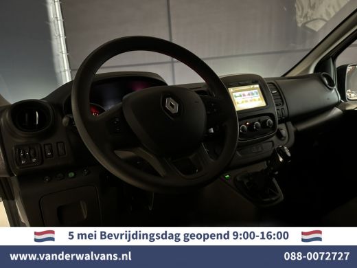 Renault Trafic 2.0 dCi 120pk L2H1 inrichting Euro6 Airco | Navigatie | LED | Camera | Cruisecontrol | Trekhaak P... ActivLease financial lease