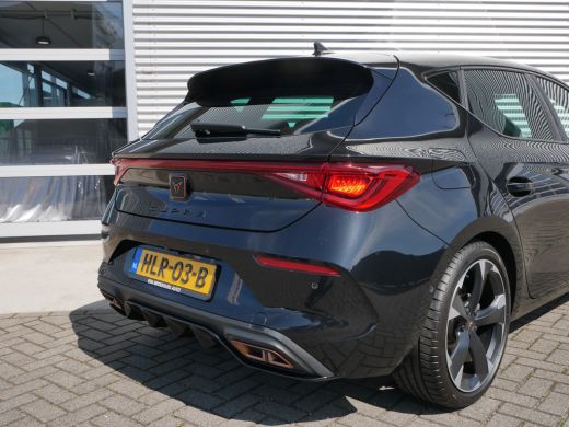 Seat Leon CUPRA  1.4 e-Hybrid Adrenaline ActivLease financial lease