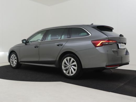 Skoda Octavia Combi 1.5 TSI MHEV Selection | Nieuwe model | Matrix LED koplampen | Keyless | App connect | Park... ActivLease financial lease