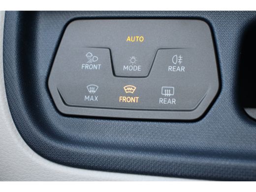 Volkswagen ID. Buzz Volkswagen PRO ADVANTAGE 77 kWh 5 PERS | ELEKTR TREKHAAK | 1E EIGENAAR | ORIGINEEL NL! | 20'' LMV... ActivLease financial lease