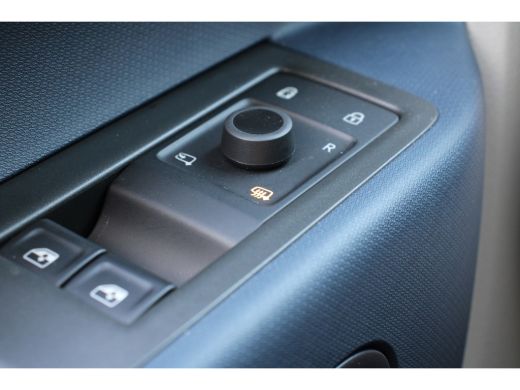 Volkswagen ID. Buzz Volkswagen PRO ADVANTAGE 77 kWh 5 PERS | ELEKTR TREKHAAK | 1E EIGENAAR | ORIGINEEL NL! | 20'' LMV... ActivLease financial lease