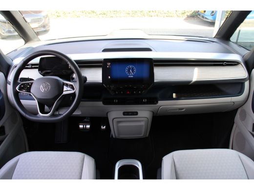 Volkswagen ID. Buzz Volkswagen PRO ADVANTAGE 77 kWh 5 PERS | ELEKTR TREKHAAK | 1E EIGENAAR | ORIGINEEL NL! | 20'' LMV... ActivLease financial lease