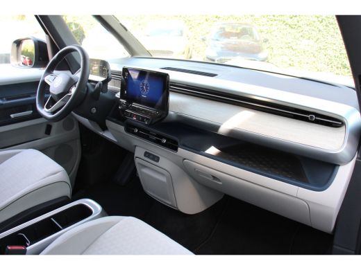 Volkswagen ID. Buzz Volkswagen PRO ADVANTAGE 77 kWh 5 PERS | ELEKTR TREKHAAK | 1E EIGENAAR | ORIGINEEL NL! | 20'' LMV... ActivLease financial lease