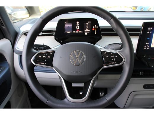 Volkswagen ID. Buzz Volkswagen PRO ADVANTAGE 77 kWh 5 PERS | ELEKTR TREKHAAK | 1E EIGENAAR | ORIGINEEL NL! | 20'' LMV... ActivLease financial lease
