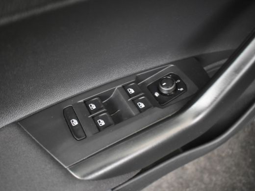 Volkswagen Polo 1.0 TSI Life 96pk 1e eigenaar | 100%dealeronderhouden | Parkeersensoren v+a | Adaptief cruise con... ActivLease financial lease
