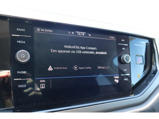 Volkswagen Polo VolkswagenVolkswagen 1.0 TSI R-Line Edition | Navigatiesysteem | Parkeersensor voor en achter | T... ActivLease financial lease