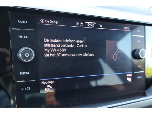 Volkswagen Polo 1.0 TSI R-Line Edition | Navigatiesysteem | Parkeersensor voor en achter | Trekhaak (afneembaar) ActivLease financial lease
