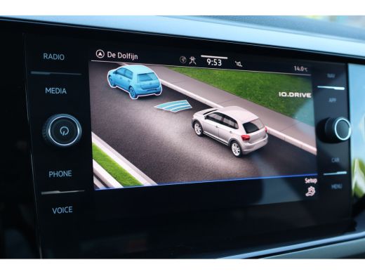 Volkswagen Polo 1.0 TSI R-Line Edition | Navigatiesysteem | Parkeersensor voor en achter | Trekhaak (afneembaar) ActivLease financial lease