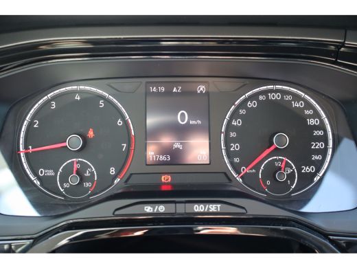 Volkswagen Polo VolkswagenVolkswagen 1.0 TSI R-Line Edition | Navigatiesysteem | Parkeersensor voor en achter | T... ActivLease financial lease