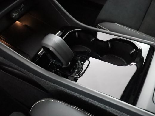 Volvo  C40 Twin Motor Ultimate | Stoel & stuurwielverwarming | Adaptieve cruise control incl. BLIS | Semi Vi... ActivLease financial lease