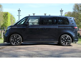 Volkswagen ID. Buzz Volkswagen PRO ADVANTAGE 77 kWh 5 PERS | ELEKTR TREKHAAK | 1E EIGENAAR | ORIGINEEL NL! | 20'' LMV...