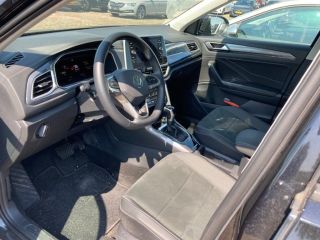 Volkswagen T-Roc 1.5 TSI Style 150pk DSG/AUTO | Trekhaak | Dodehoekdetectie | Led koplampen |