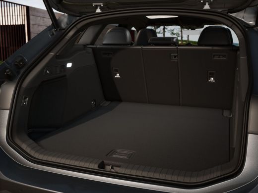 Audi A6 Avant e-tron Avant e-tron S edition 83 kWh Dit betreft een demo auto, informeer naar de beschikbaarheid ActivLease financial lease