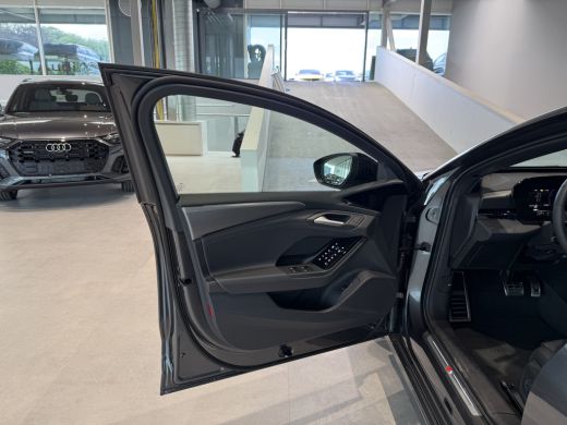 Audi A6 Avant e-tron Avant e-tron S edition 83 kWh Dit betreft een demo auto, informeer naar de beschikbaarheid ActivLease financial lease