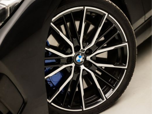 BMW 2 Serie Gran Coupé 218i High Executive M Sport Automaat (PANORAMADAK, M PAKKET, APPLE CARPLAY, HEAD-UP DI... ActivLease financial lease