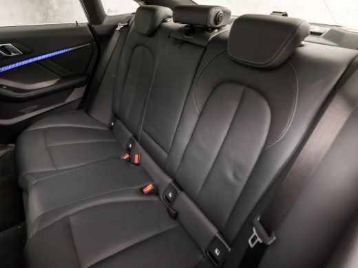 BMW 2 Serie Gran Coupé 218i High Executive M Sport Automaat (PANORAMADAK, M PAKKET, APPLE CARPLAY, HEAD-UP DI... ActivLease financial lease