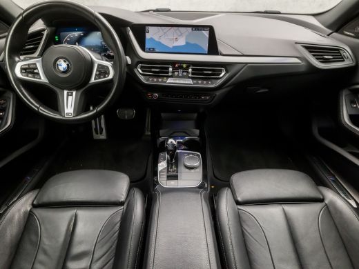 BMW 2 Serie Gran Coupé 218i High Executive M Sport Automaat (PANORAMADAK, M PAKKET, APPLE CARPLAY, HEAD-UP DI... ActivLease financial lease