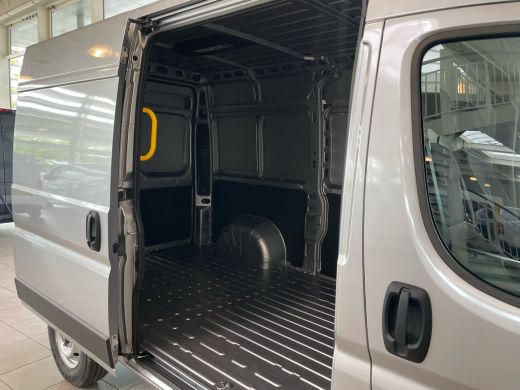 Citroën Jumper Citroen 2.2 BlueHDi 140pk Automaat L2H2 3.5t | Achteruitrijcamera | Airco (automatisch) | Apple C... ActivLease financial lease