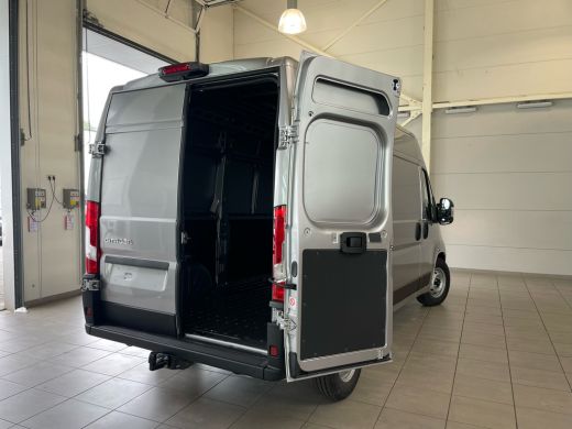 Citroën Jumper Citroen 2.2 BlueHDi 140pk Automaat L2H2 3.5t | Achteruitrijcamera | Airco (automatisch) | Apple C... ActivLease financial lease