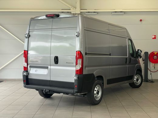 Citroën Jumper Citroen 2.2 BlueHDi 140pk Automaat L2H2 3.5t | Achteruitrijcamera | Airco (automatisch) | Apple C... ActivLease financial lease