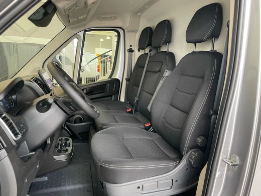 Citroën Jumper Citroen 2.2 BlueHDi 140pk Automaat L2H2 3.5t | Achteruitrijcamera | Airco (automatisch) | Apple C... ActivLease financial lease