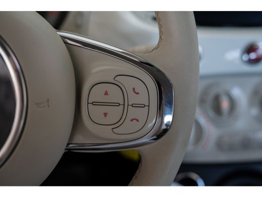 Fiat 500 1.2 Lounge | Navigatie | Parkeersensoren | Lichtmetalen velgen | Airco | ActivLease financial lease