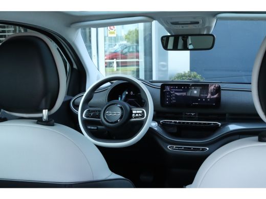 Fiat 500 Fiat La Prima 24 kWh | Adaptieve Cruise | Pano | Leder | Stoelverwarming | Camera | JBL Audio | N... ActivLease financial lease