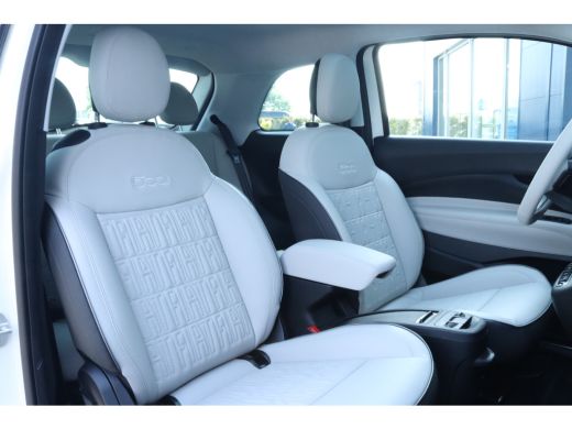 Fiat 500 Fiat La Prima 24 kWh | Adaptieve Cruise | Pano | Leder | Stoelverwarming | Camera | JBL Audio | N... ActivLease financial lease