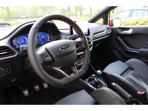 Ford Fiesta 1.5EB ST-X 200 PK | PERFORMANCE STOELEN | NAVI | CAMERA | CLIMA | WINTERPACK | CRUISE | PARK SENS... ActivLease financial lease
